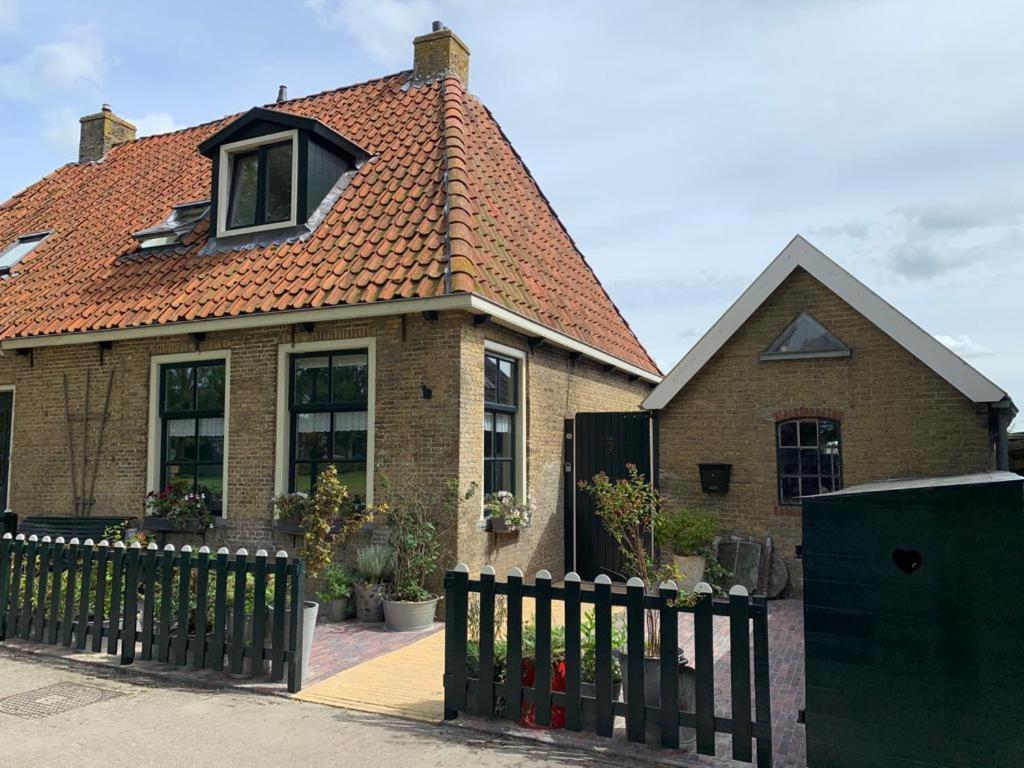 Vakantiehuis In Friesland Voor De Hele Familie Huns Ngoại thất bức ảnh